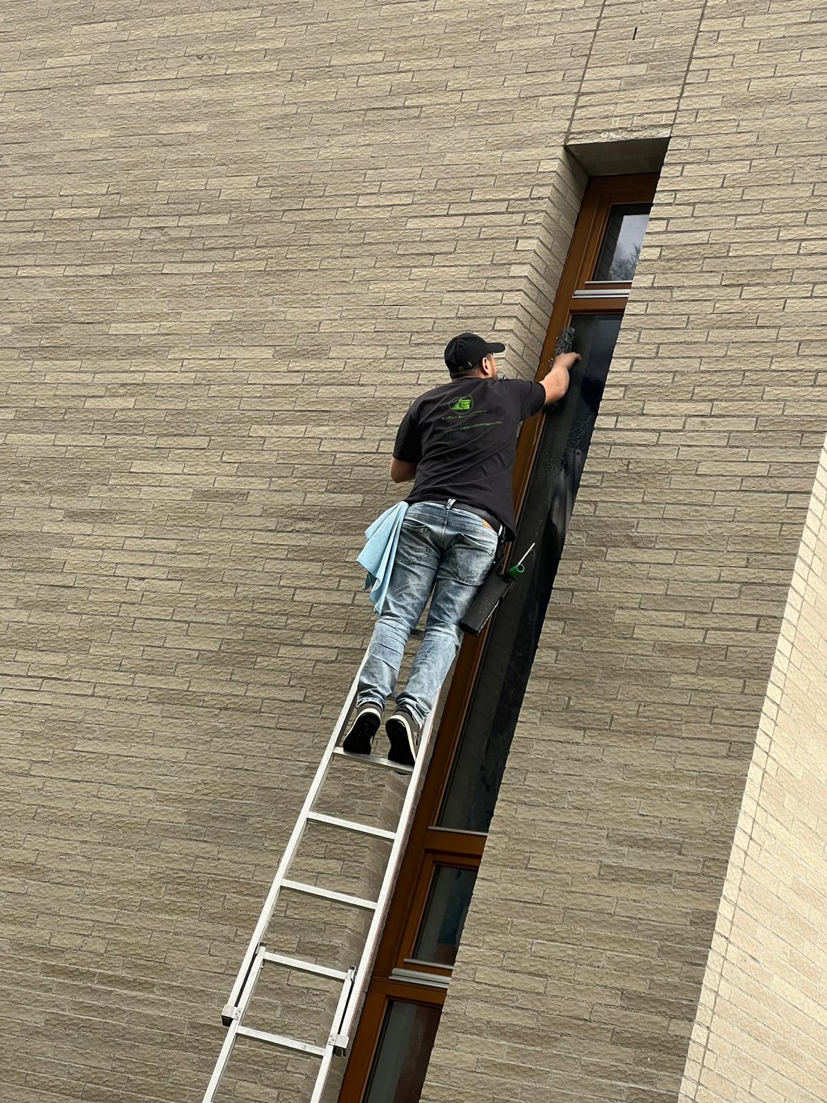 TopClean Gebäudereinigung Bad Urach